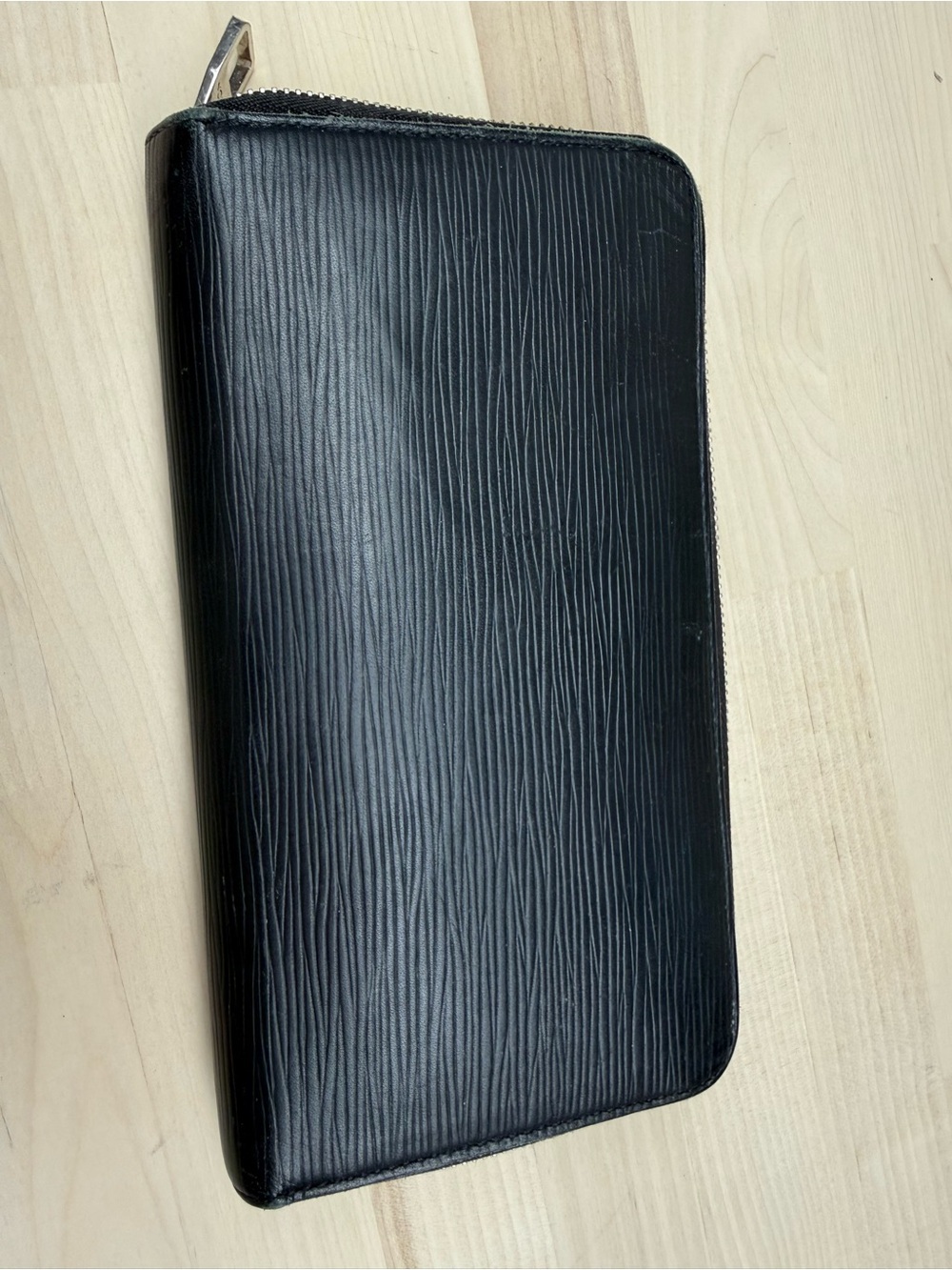 Louis Vuitton Black Epi Leather Zippy Wallet - Picture 2 of 9